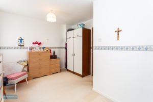 Bedroom- click for photo gallery